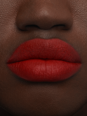 BLURRED MATTE LIP PLUMP