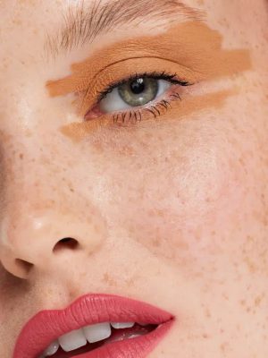 Matte Fluid Eye Paint